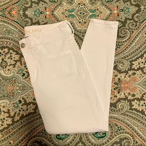 American Eagle White High-Rise Jeggings